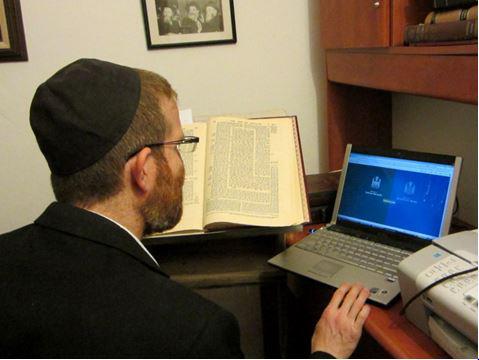 Rav Pielet on the computer